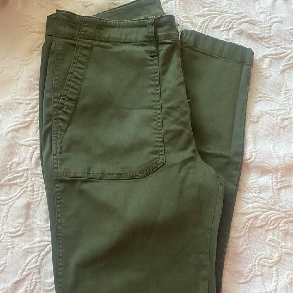 J.Crew Army Green Tapered pants. Sz 30.